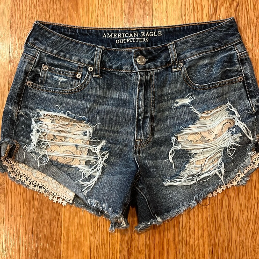 American Eagle festival Jean short